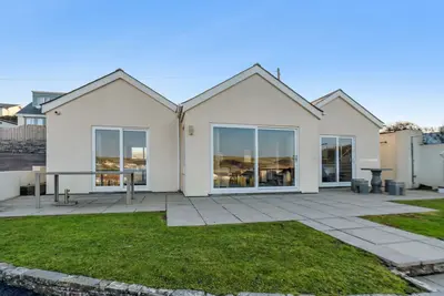 Image de Dozmary - a sea view chalet in Polzeath, sleeping 6