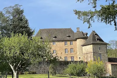 Image de Élégant château à la campagne au confort moderne