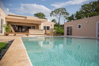 5bd/5bth Kids-friendly villa, private pool, waterpark/golf, Bbq/Wi-Fi/cable Tv