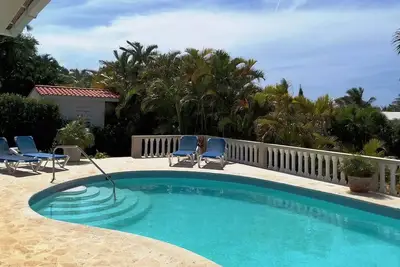 Large villa with private pool, perfect for families! 4bd, waterpark, tennis