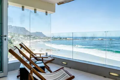 Image de Clifton Apartment on the Waters Edge (Ocean Breeze)