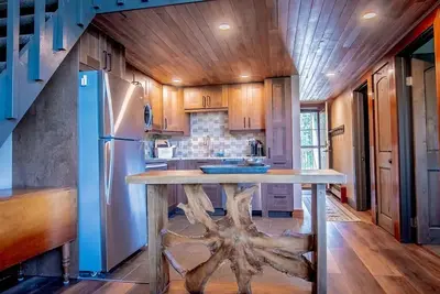 Perfect Holiday getaway! 3bd/2ba Sleeps 7