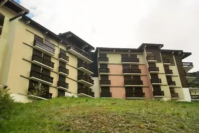 Image de À 300m des pistes de ski, 3ème étage, balcon, télévision, casier à ski, 22m², Les 2 Alpes