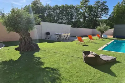 Image de Beau loft avec piscine privée