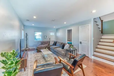 2014 S Langley · NewBuild*KingBed*PrvBackyard*Park4*10mins->Dc