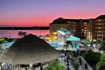 Image de Only minutes from Orlando's world-famous theme parks and resorts!