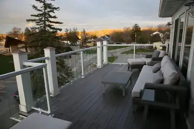 Image de Stunning Adults Only, Downtown Sister Bay, Water View Condo, Walk To Everything!