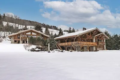 Image de Luxurious French Chalet | 8 Bedrooms | Chalet Royal | Twin Chalets In One of The Most Prestigious Ski Resorts | Mont Blanc Massif