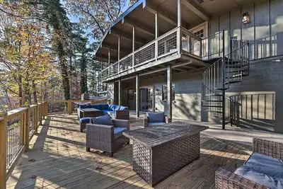 Image de Renovated Bella Vista Retreat < 2 Mi to Golf!