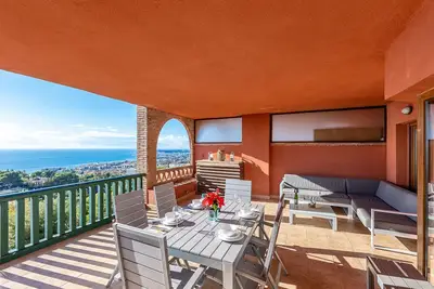 Image de Superbe appartement à Benalmádena