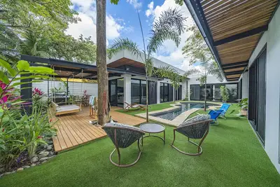 Image de Playa Potrero: New modern house w\/ great features - Casa Guitarra