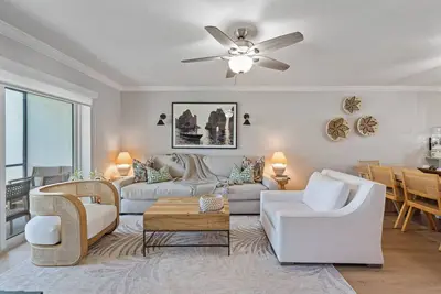 Image de Stylish & Peaceful Beach Getaway!