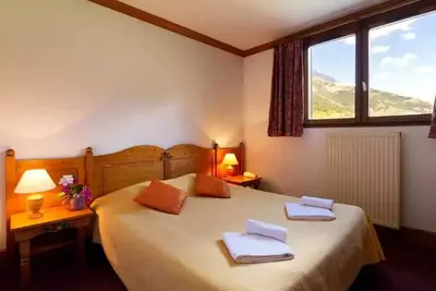 Image de Zimmer fĂĽr 4 Personen - Vollpension
