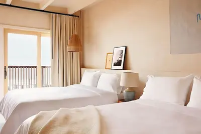 Image de Just What You Were Looking For! Free Parking & Breakfast, Beach Access, Pool