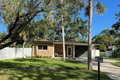 Image de Fabulous chic Indian Beach / Sapphire Shores house!