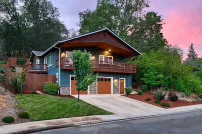 Image de Country Comfort with Modern Conveniences