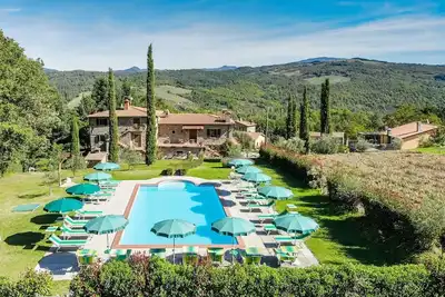 Image de Spacious villa with private pool in Tuscany, in the Valtiberina countryside