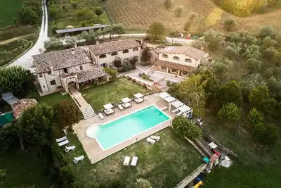 Image de Enchanting estate in the green heart of Umbria