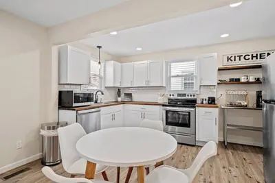Image de Luxe Shower| 7 min to Downtown | Premier Property