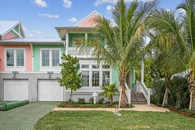 Image de Steps to the Beach, Private Half Duplex, Private Pool