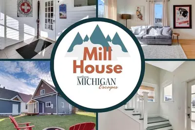Image de Recently Renovated Home | 2 miles to Boyne Mtn | Sleeps 12 Guests | Bunk Room