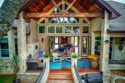 Image de Modern Mediterranean Villa w/ Luxe Amenities / Golf Cart / Handicap Accessible