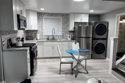 Image de Pristine and Serene 1-Br Apt near Battery Atl