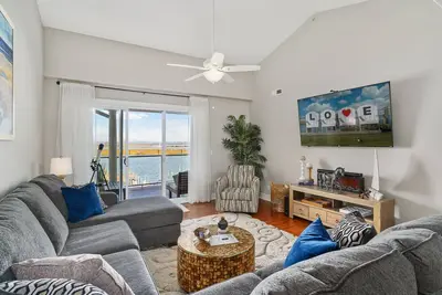 Image de Nauti Girl - Sunset Bay Villa 310 - Waterfront, Pool, Boat Slip, Dog Friendly!