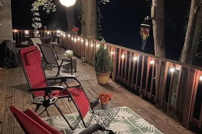 Image de Creekside Getaway in The Trees