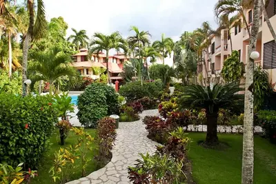 Image de Inexpensive 1bd apt steps from main Cabarete beach/shops, pool/Wi-Fi/Tv