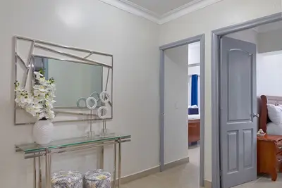 Image de Spacious 3 Bedroom condo near downtown with parking