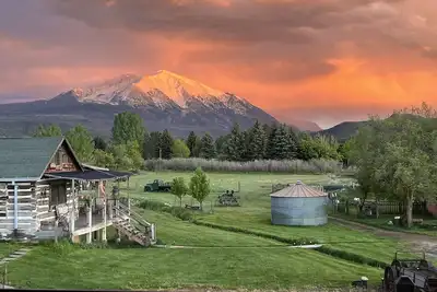 Image de New Luxury 3br Townhome -Mt. Sopris View & Hot Tub