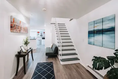 Image de Spacious 4 Br 2 Ba Home W\/ pool