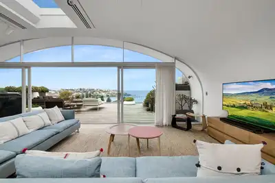 Image de Two Level Penthouse with 180 Degree view of Bondi Beach