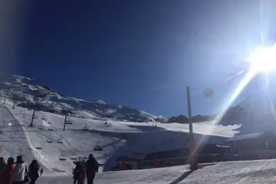 Image de Savoie, à 100m des pistes à Valmeinier, au calme.