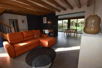 Image de Charmante longère avec jardin à deux pas de Tours.