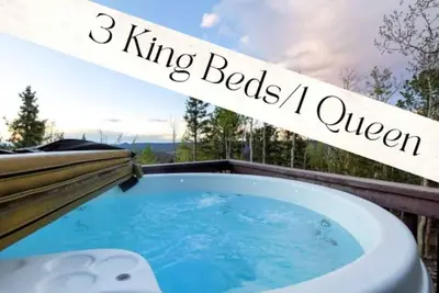 Image de Wildlife Sightings! , Hot Tub, 3 King Beds/1 Queen!