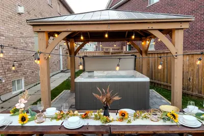 Image de Live Large in 7br, 5Bath Home with Hot Tub, Pool, Patio & More