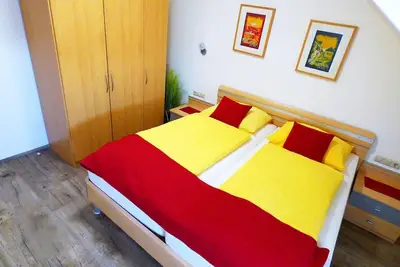 Image de Balkonwohnung A-Appartement-Moderne-Salle de bain privée séparée-Balcon