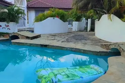 Guest-friendly 3bd villa in Perla Marina beachfront complex