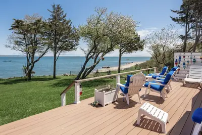 Image de Water Front East Hampton Home- Expansive bay views