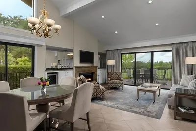 Image de Your Best Napa Vacay Yet! Outdoor Pool & Golf Course, Close to Darioush Winery!