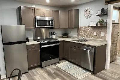 Image de Cozy cute home recently rehabbed with 5 min to outlet mall, casino