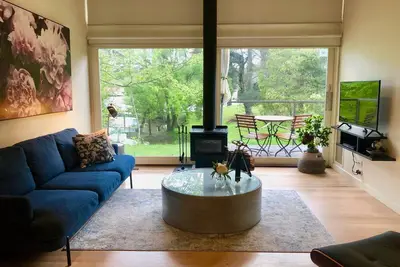 Image de Daylesford Lake Villa 1. . . lake frontage and pet friendly