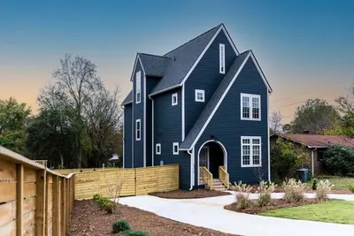 Image de Gorgeous 3 Level Home Near NoDa & Plaza Midwood!