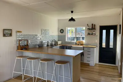 Image de Whangamata Beach Cottage
