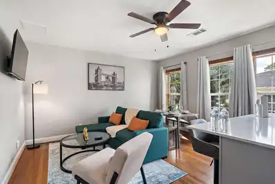Image de Cozy Suite near Med Center • 2 min to museums