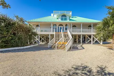 Image de Beach Thyme Secluded with Pool and Hot Tub! ! ! ! ! !