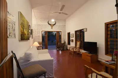 Image de Safari Lodge by the lake/in a birding site