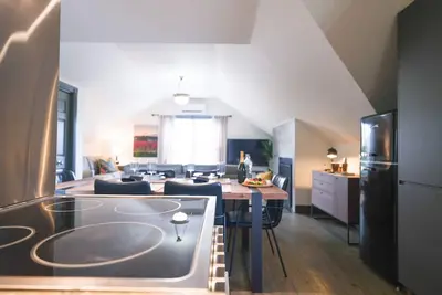 Image de Lawrenceville Loft in the Village of Virgil walkable to wineries and restaurants